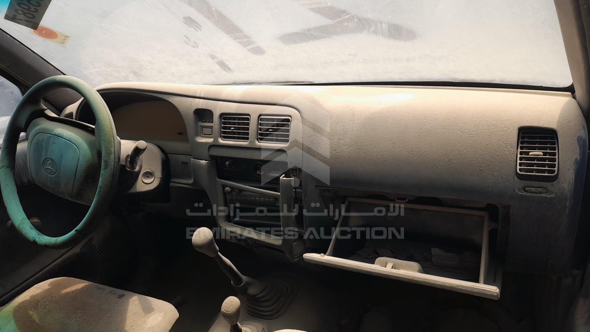 2001 TOYOTA HILUX VIN: JTFDE626810064352