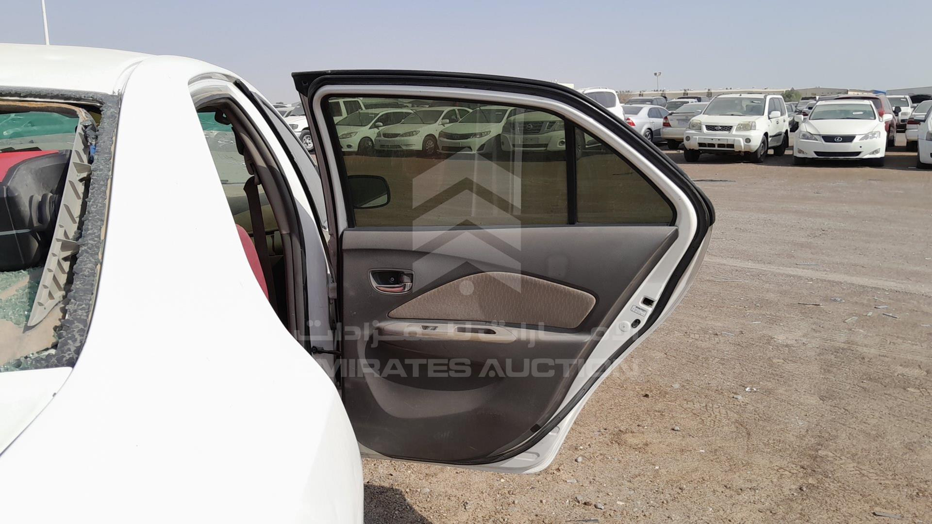 2010 TOYOTA YARIS VIN: JTDBW9233A1186325