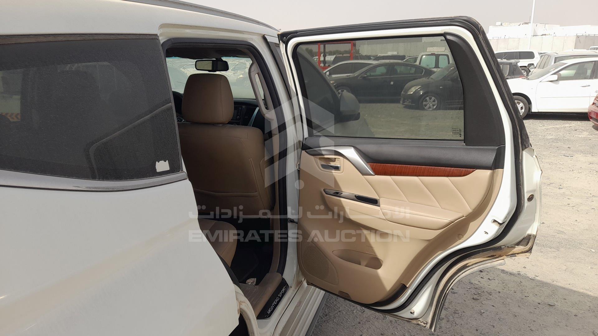 2017 MITSUBISHI MONTERO VIN: MMEMC71X8HH003140