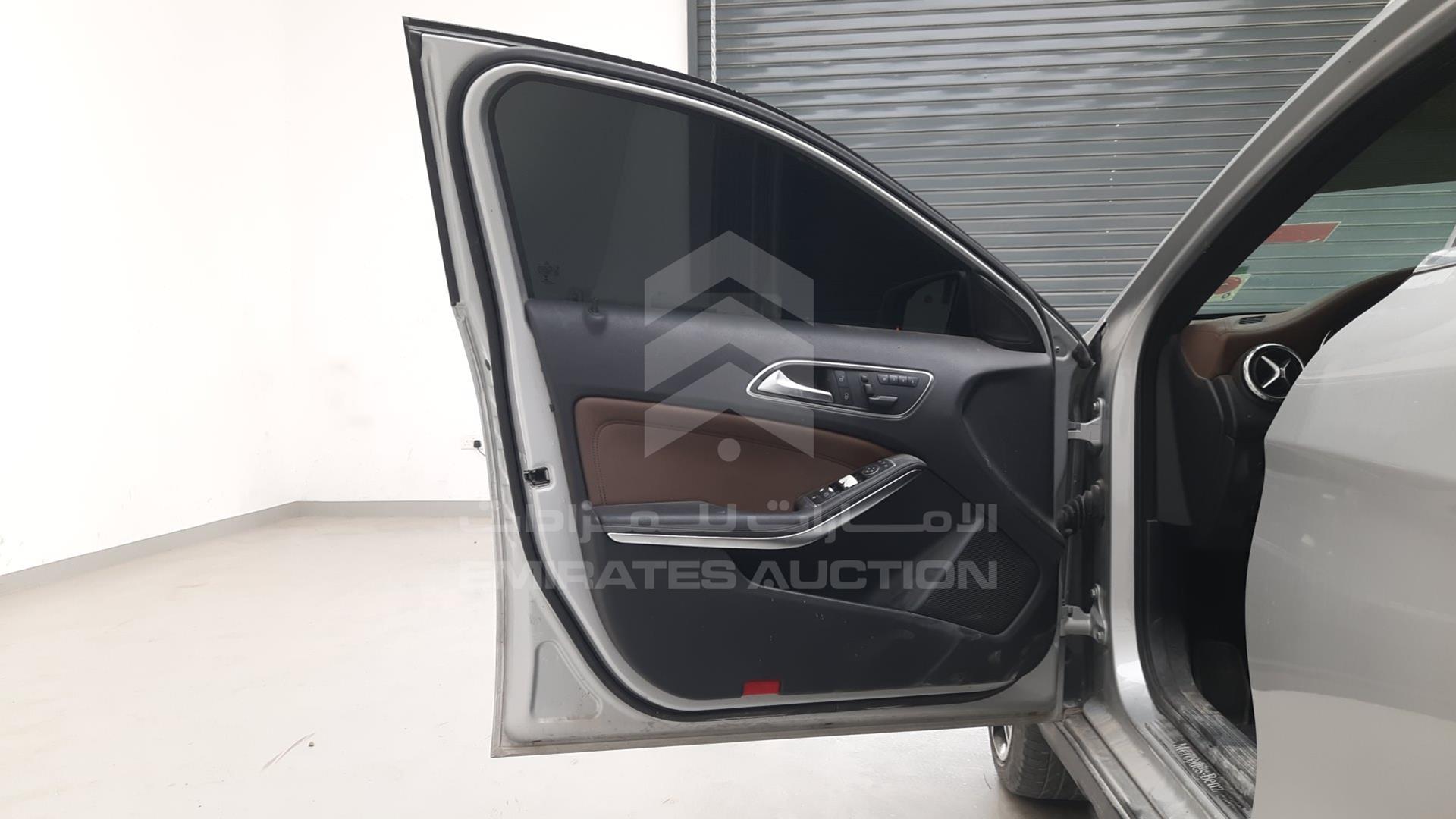 2015 MERCEDES GLA 250 VIN: WDCTG4GB3FJ138717
