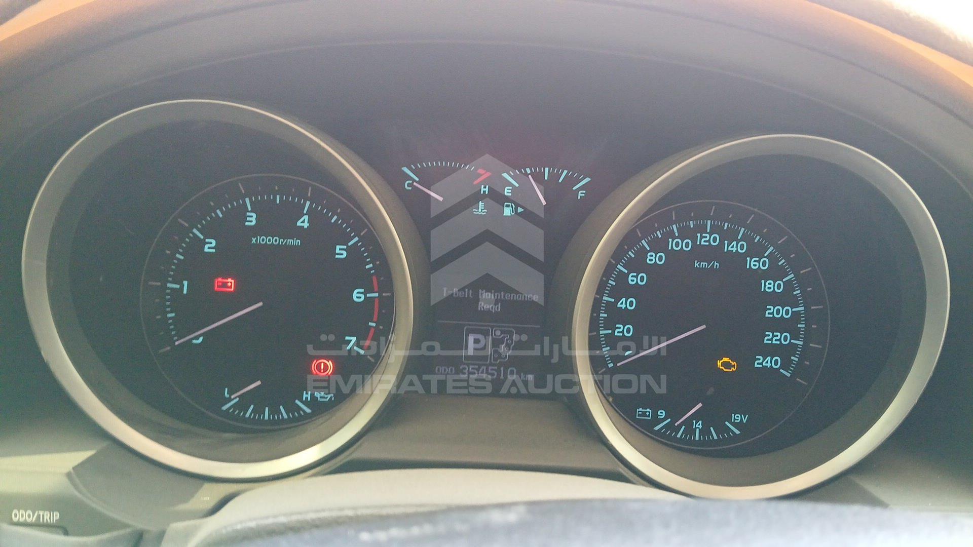 2011 TOYOTA LAND CRUISER VIN: JTMHT09J7B5093031