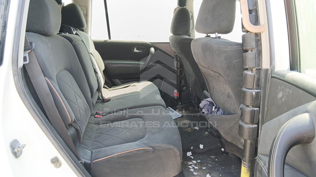 نيسان باترول 2019 — زاوية الراكب الخلفي اليمنى — صورة 23