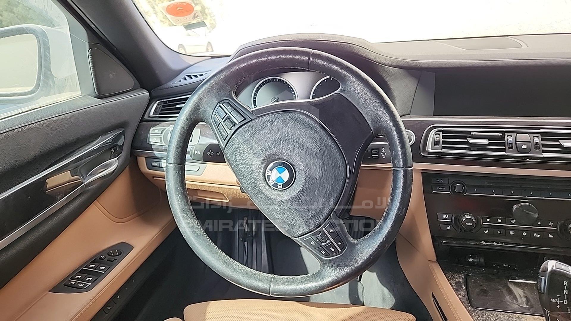 2011 BMW 740 VIN: WBAKB810XBC344966