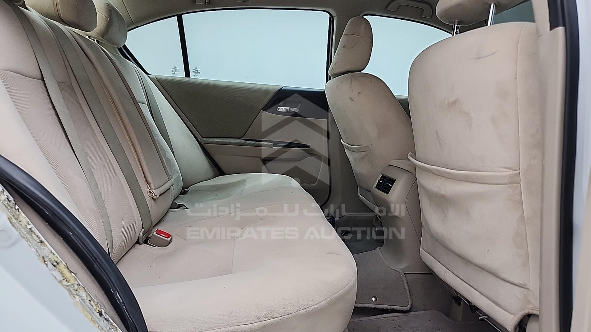2017 HONDA ACCORD VIN: 1HGCR261XHA618318