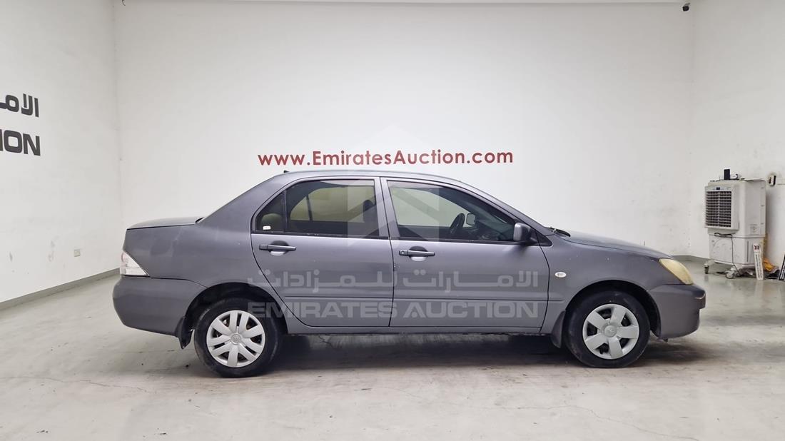 2009 Mitsubishi Lancer — Front Right Angle — Photo 13