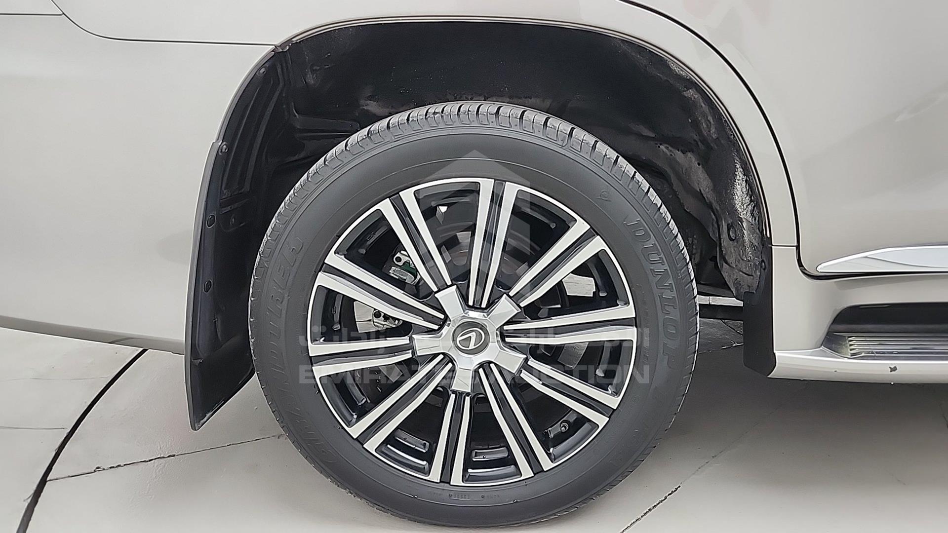 2018 LEXUS LX 570 VIN: JTJHY00W2J4259693
