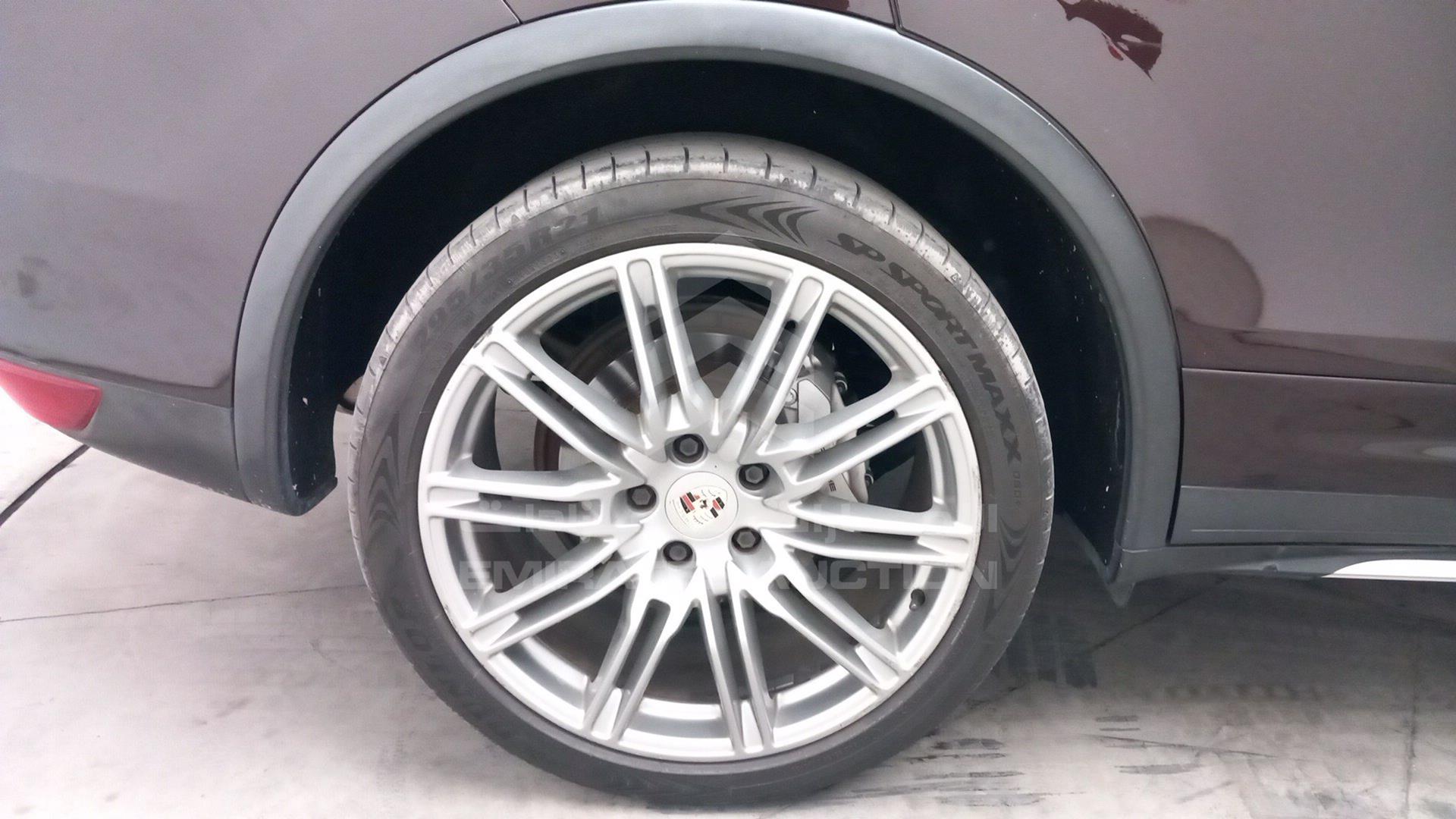 2014 PORSCHE CAYENNE VIN: WP1ZZZ92ZELA56182