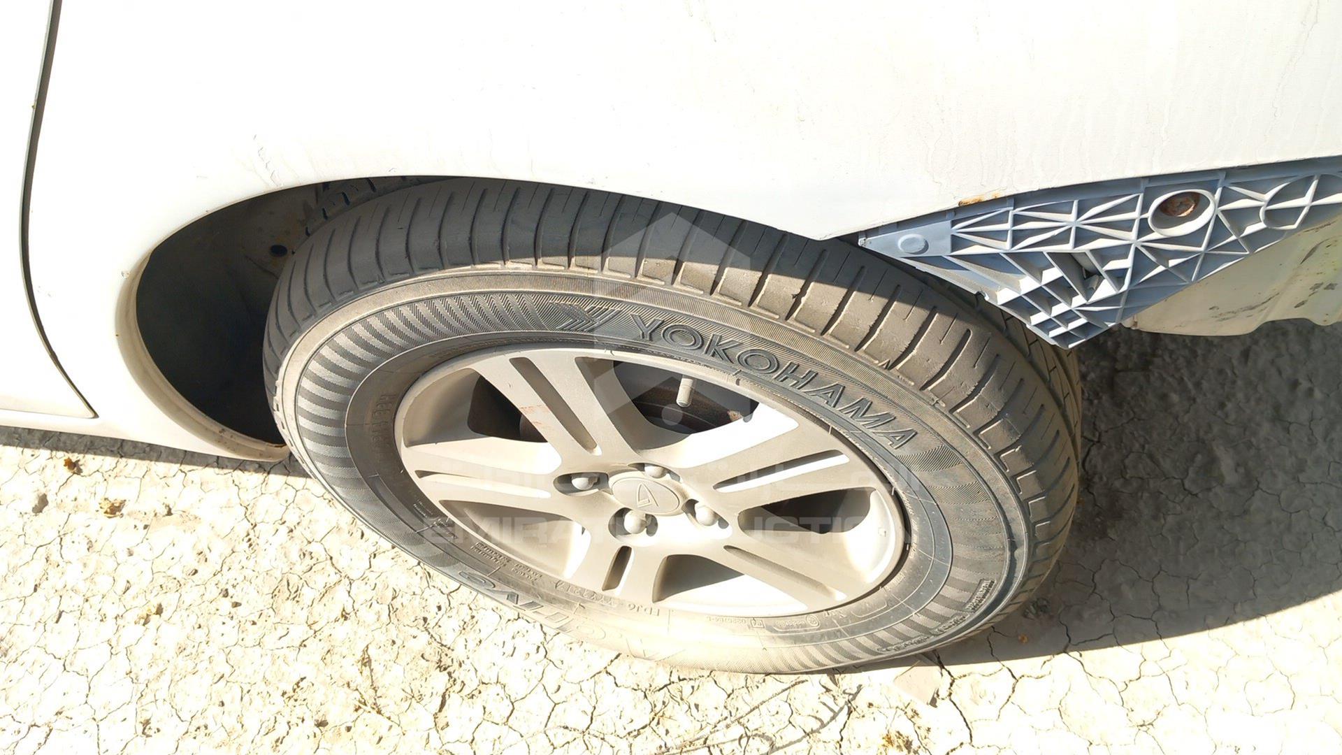 2007 TOYOTA YARIS VIN: JTDBW923X71057071