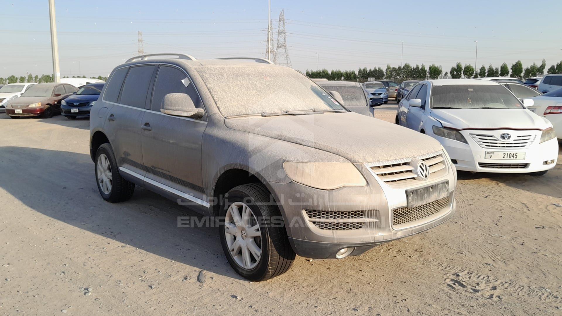 2010 VOLKSWAGEN TOUAREG VIN: WVGAL27L4AD011385