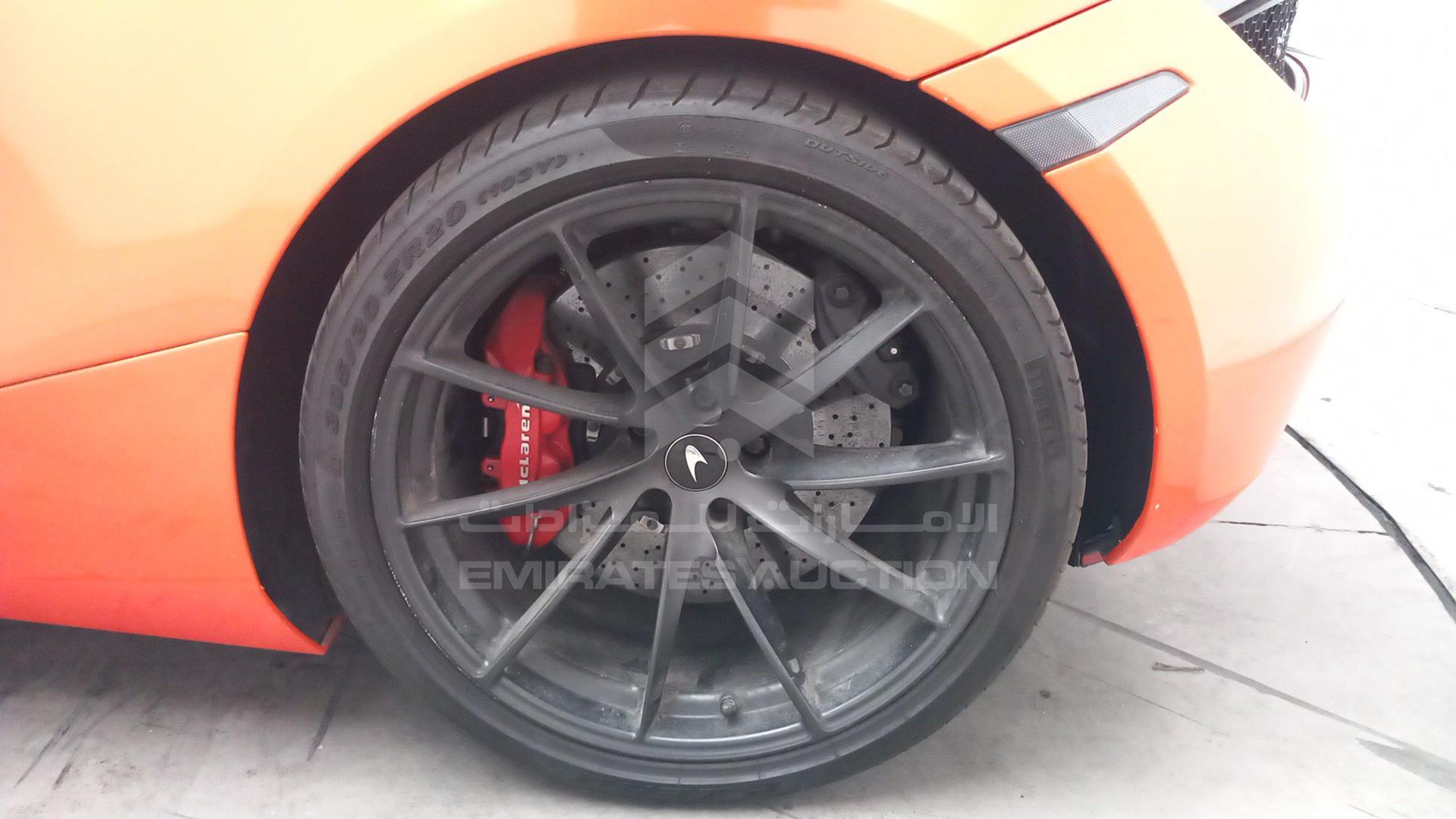 2019 MCLAREN 720S VIN: SBM14DCB9KW002513