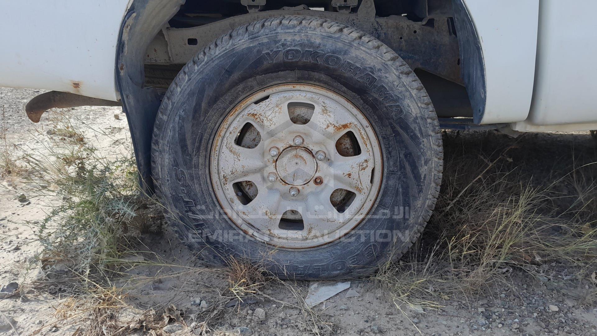 2008 TOYOTA HILUX VIN: MR0FX22G681309765