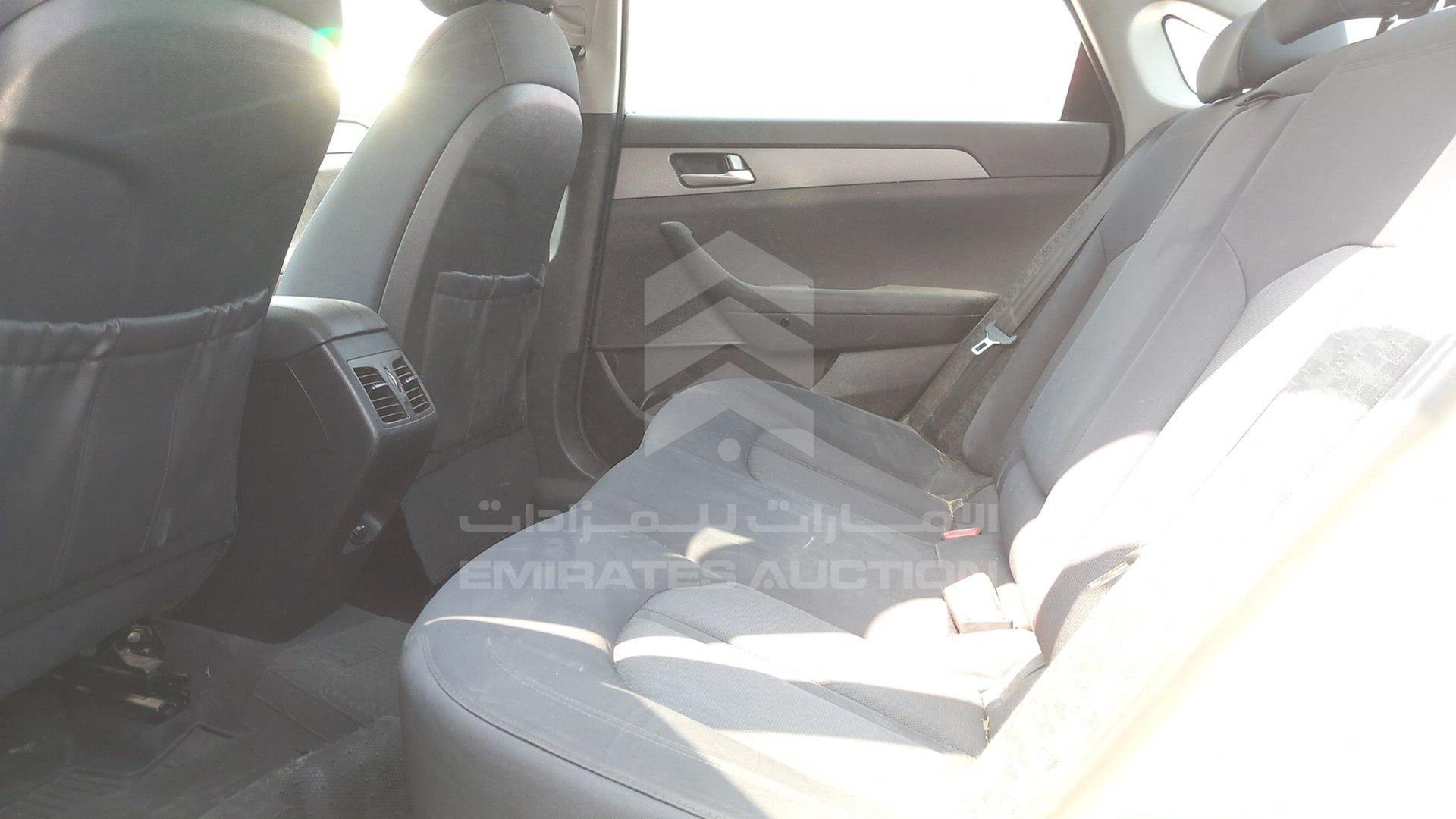 2018 HYUNDAI SONATA VIN: KMHE24133JA082023