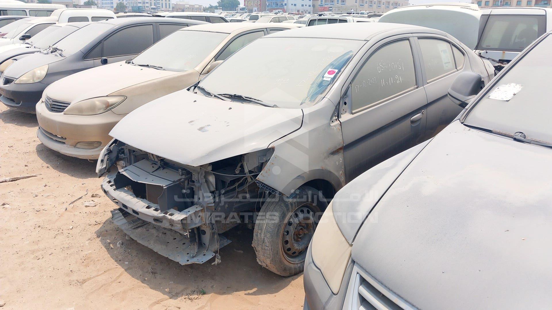 0 MITSUBISHI --- VIN: MMDAFT6J5MH008852