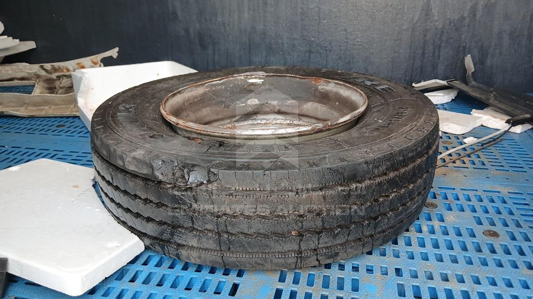2025 Isuzu NPR — Spare Tyre — Photo 20