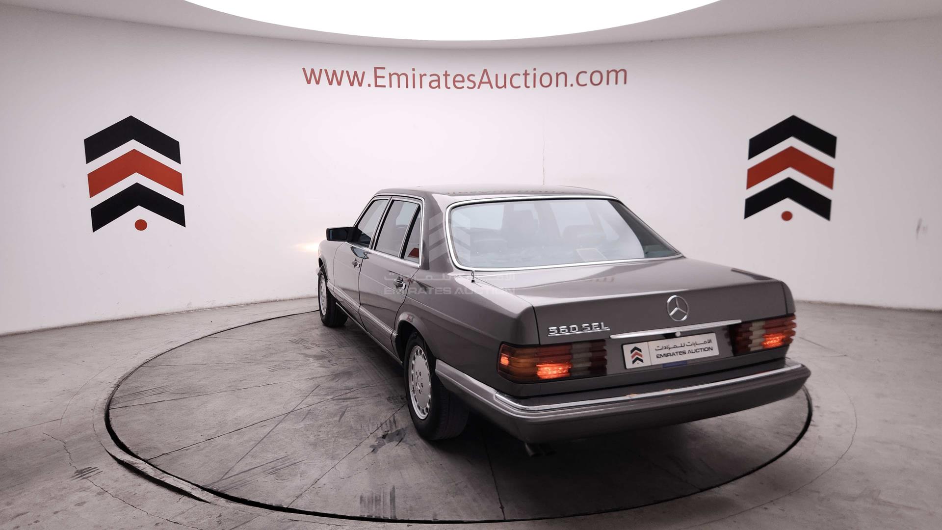 1990 MERCEDES SEL 560 VIN: WDBCA39E5LA531735