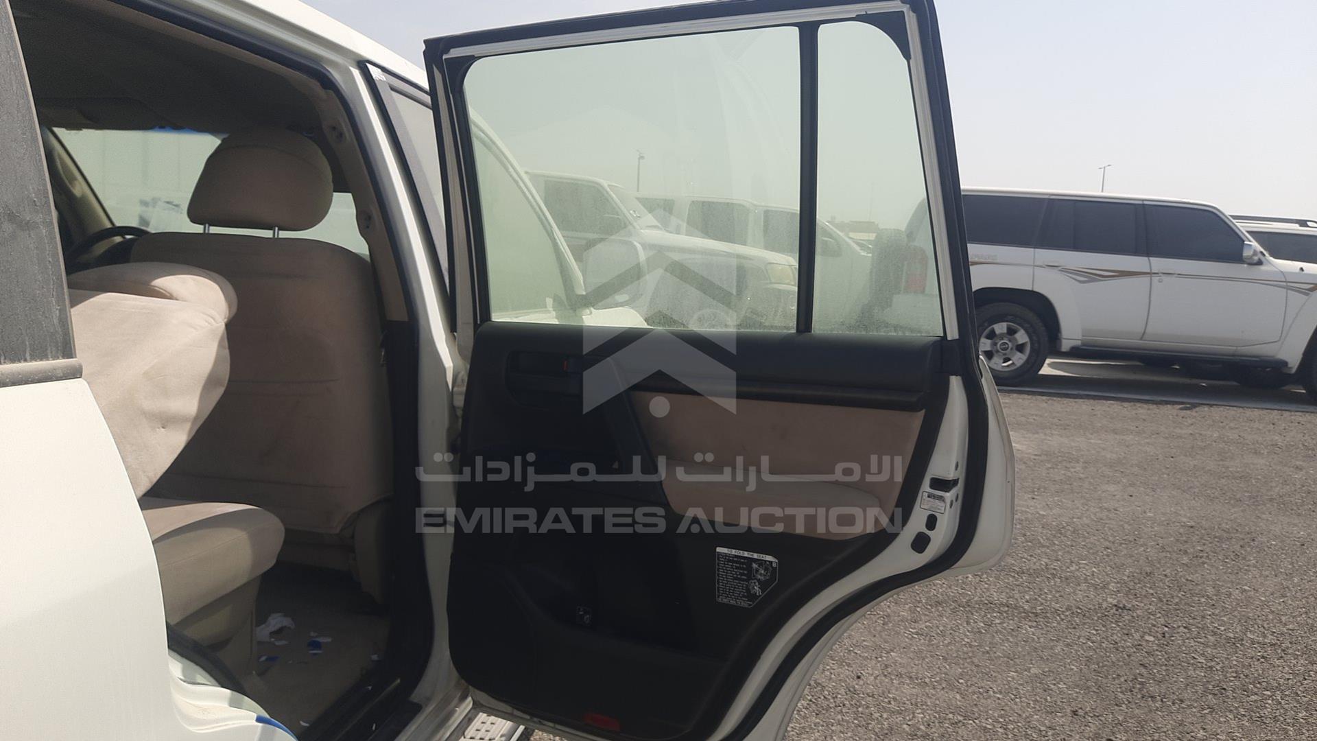 2011 TOYOTA LAND CRUISER VIN: JTMHU09J7B5052802