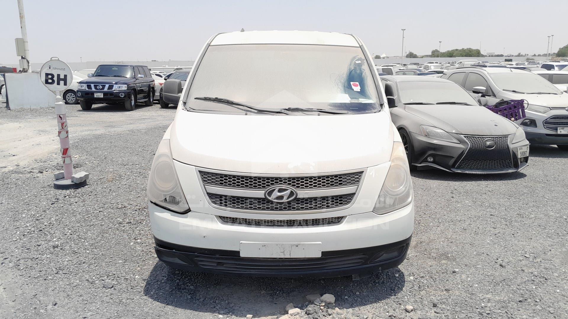 2010 HYUNDAI H1 VIN: KMHWG81R4AU226372