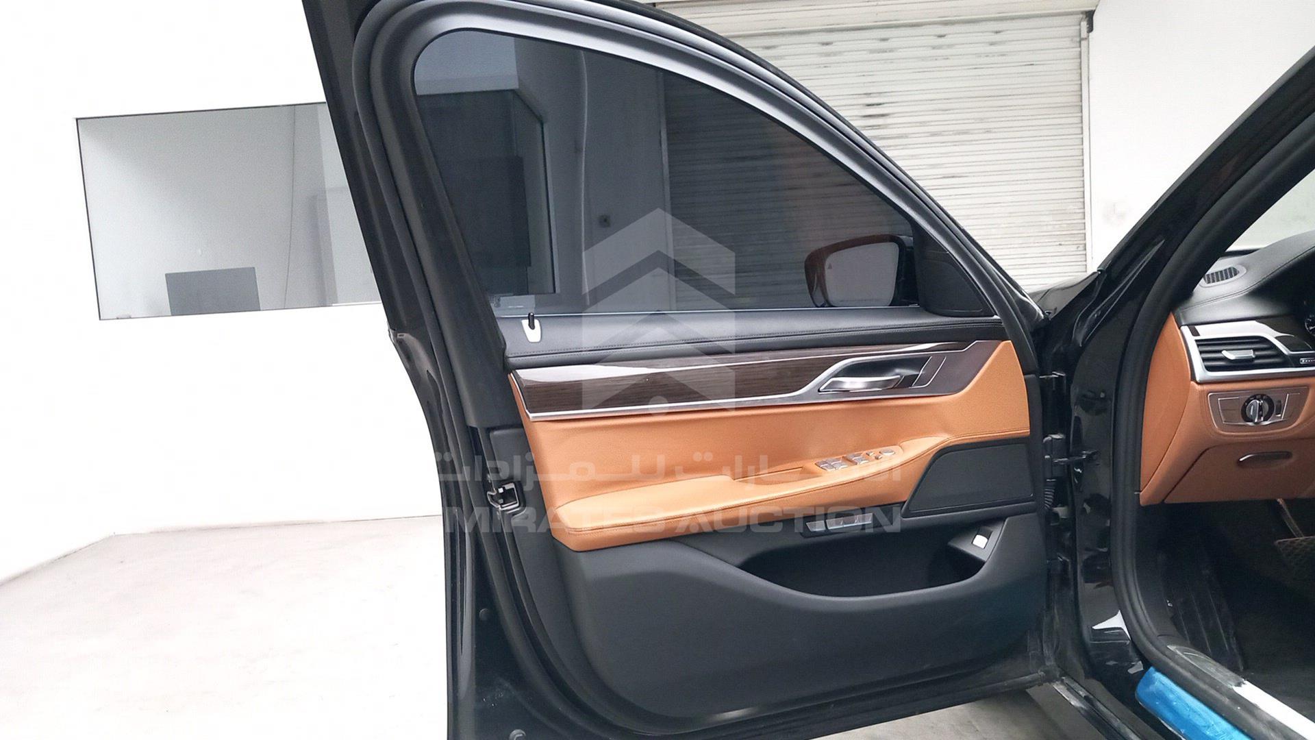 2017 BMW 730 LI VIN: WBA7E0106HG673177