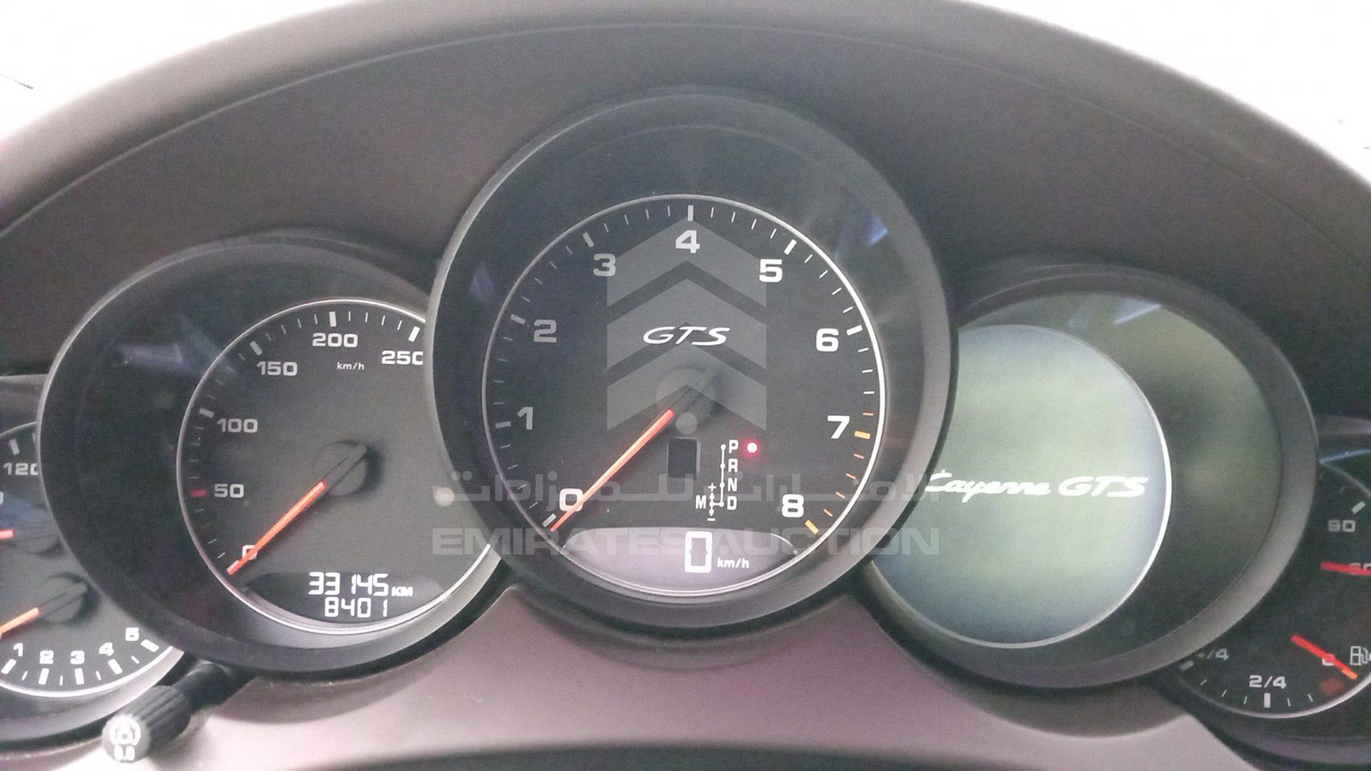 2016 PORSCHE CAYENNE VIN: WP1ZZZ92ZGLA72112