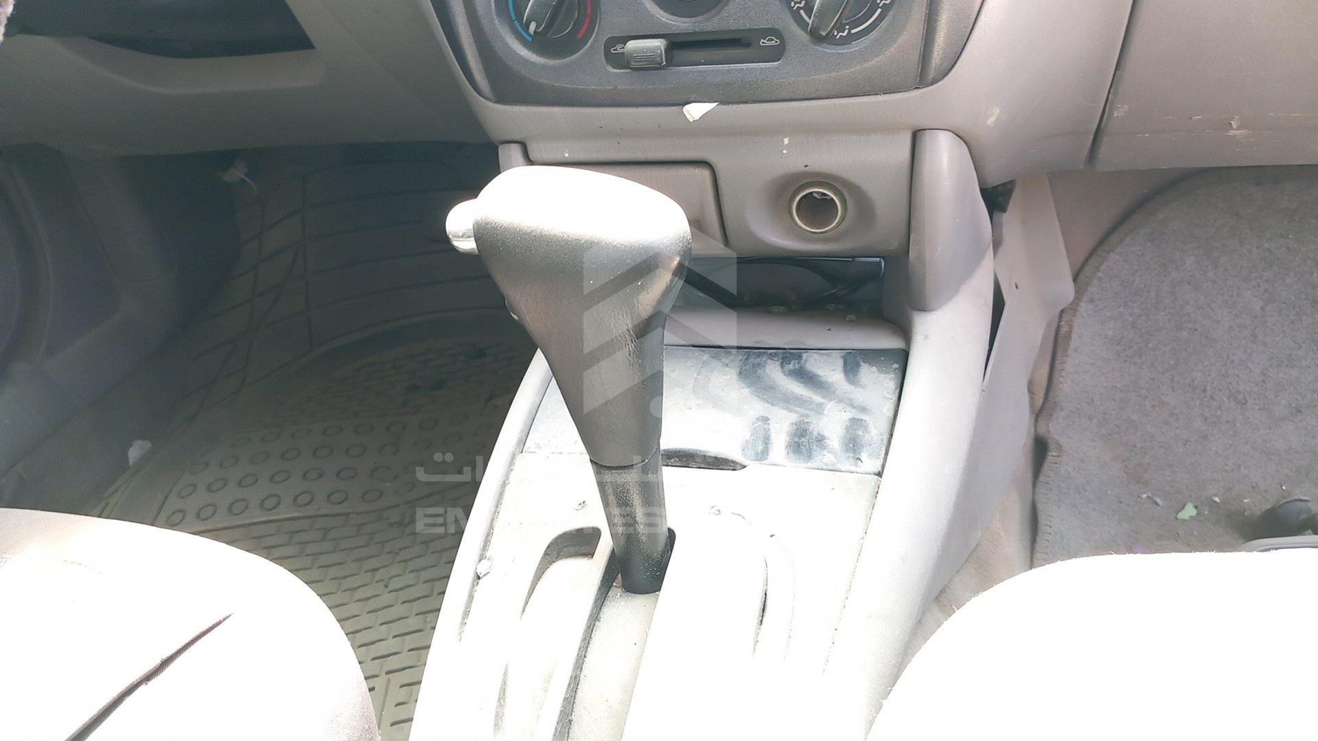 2003 MAZDA 323 VIN: JM7BJ12M231222037