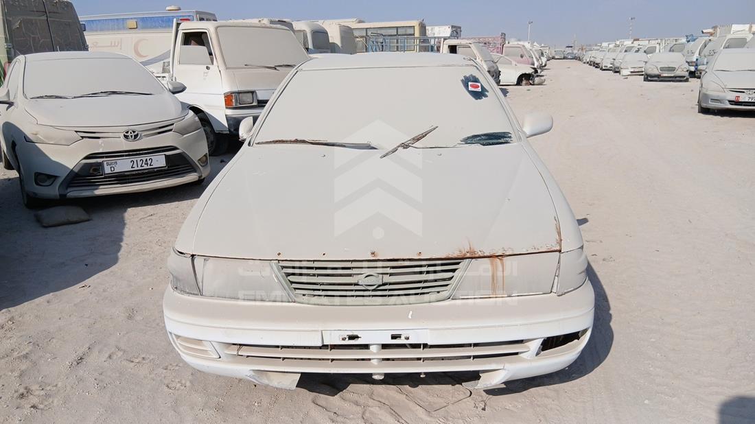 نيسان صني 1998 — الزاوية الأمامية بالكامل — صورة 1