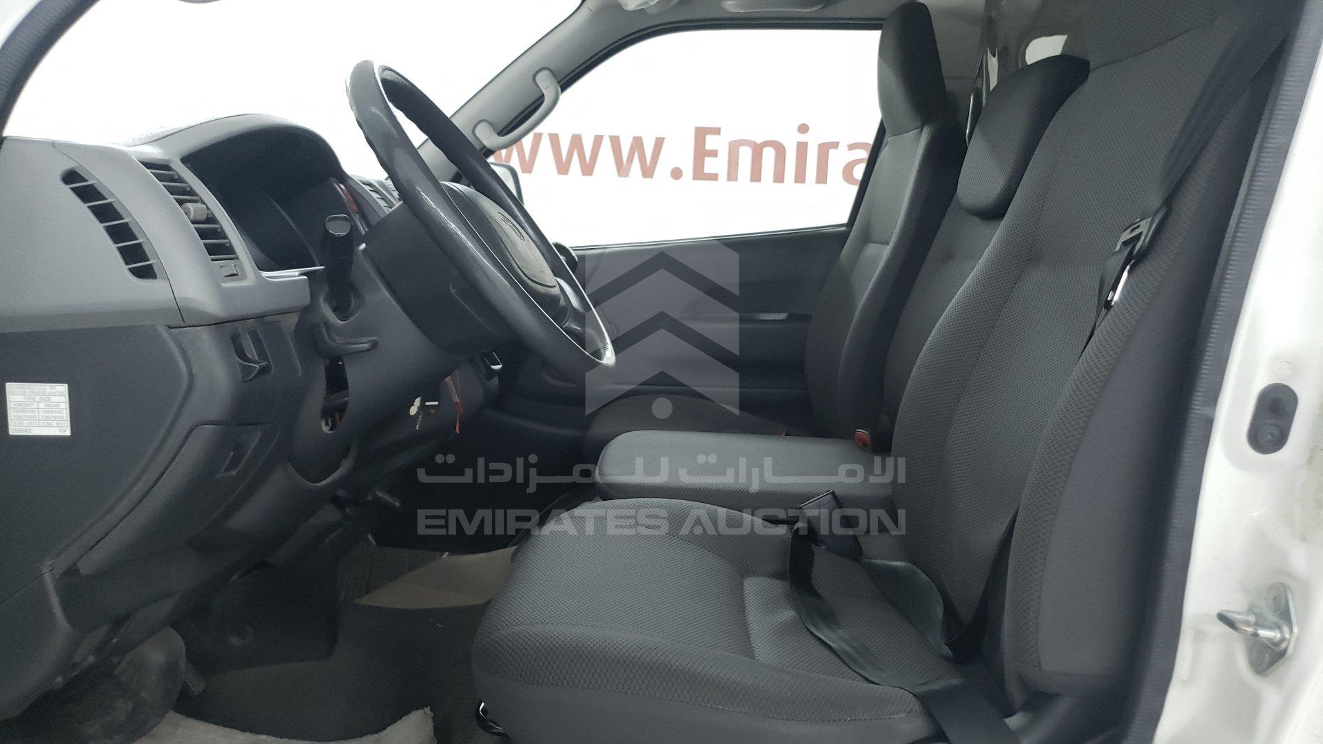 JTFHX02P2D0079967 - 2013 Toyota Hiace - #352830