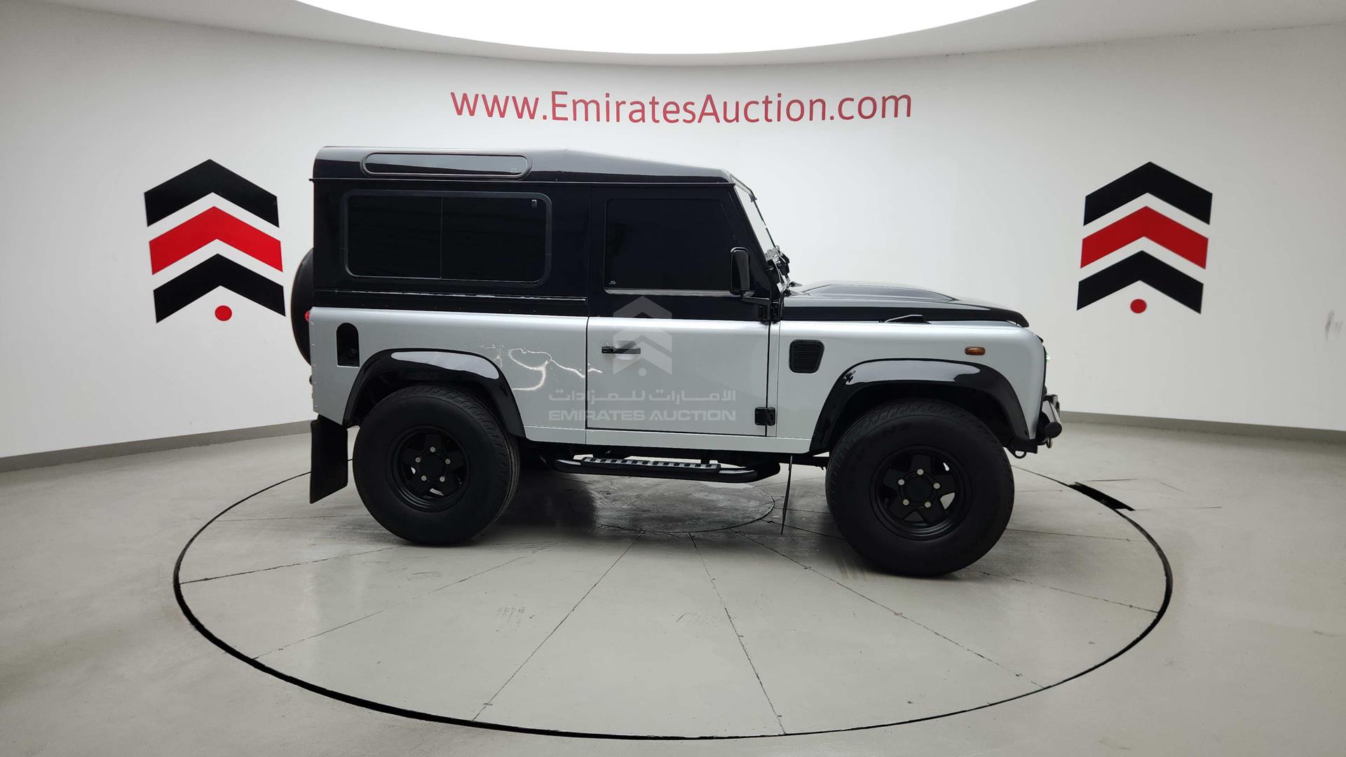 2010 LAND ROVER DEFENDER VIN: SALLDVBS8AA794793