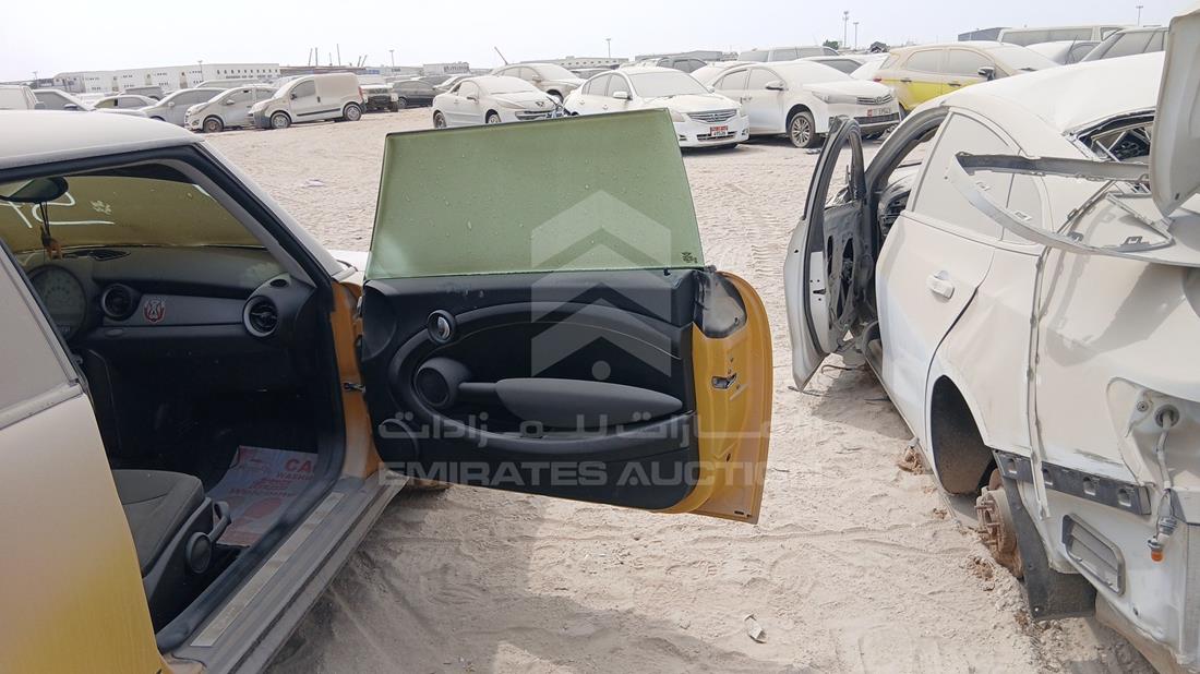 ميني كوبر 2009 — الباب الأمامي الأيمن — صورة 24