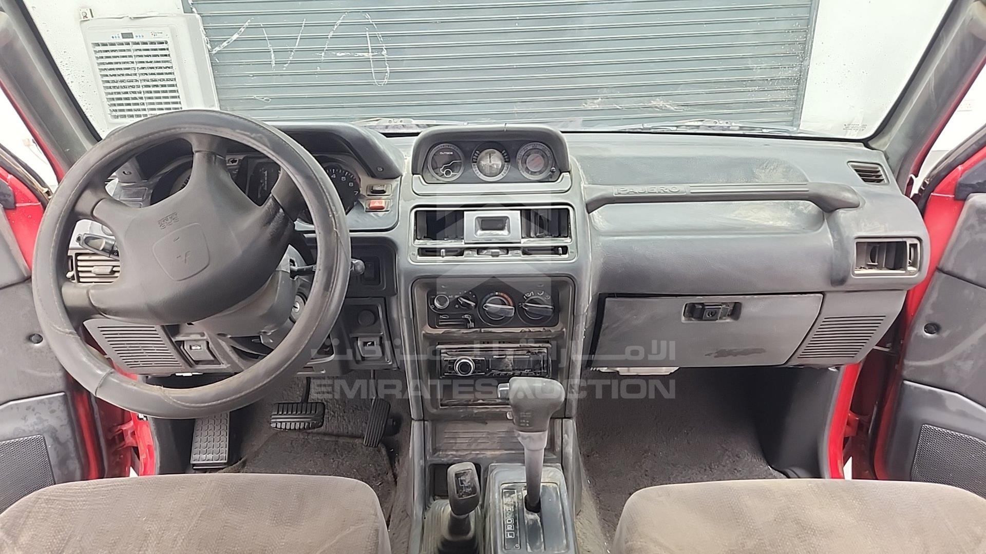 2000 MITSUBISHI PAJERO VIN: JMY0RV310YJ704581