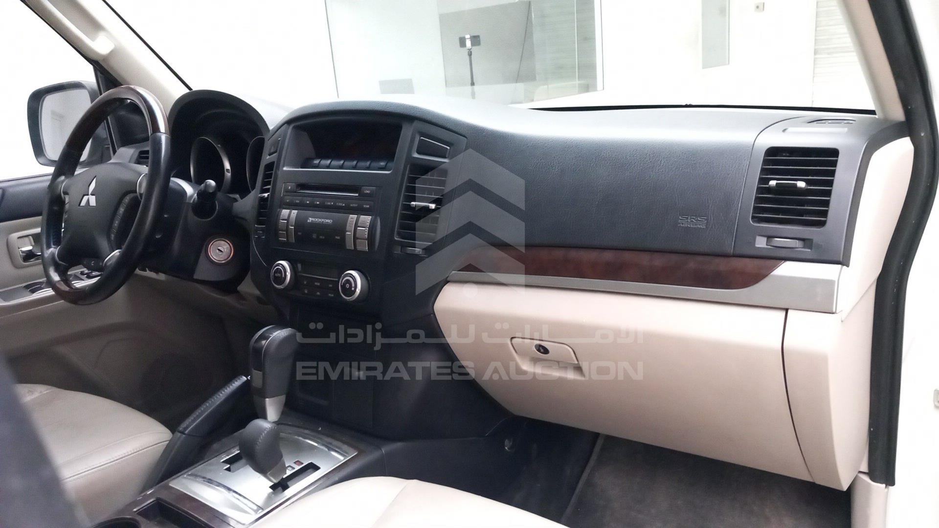 2010 MITSUBISHI PAJERO VIN: JMYLRV95WAJ713865