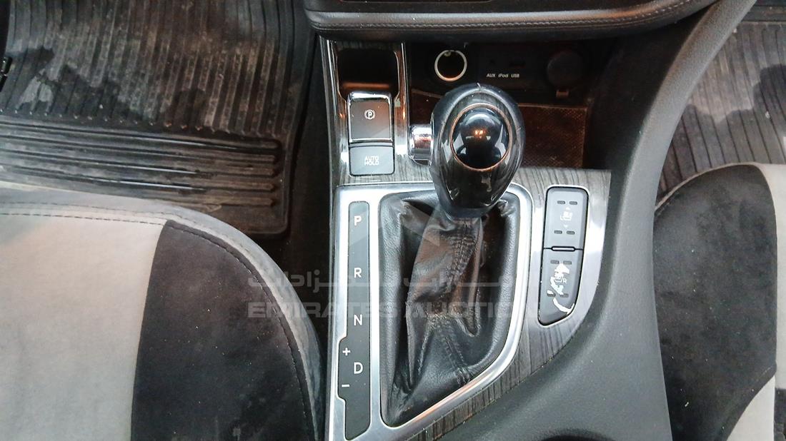 2013 Kia Optima — Gear View — Photo 23