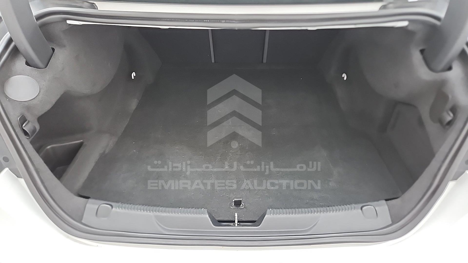 2016 JAGUAR XE VIN: SAJAB4BG8GA924028