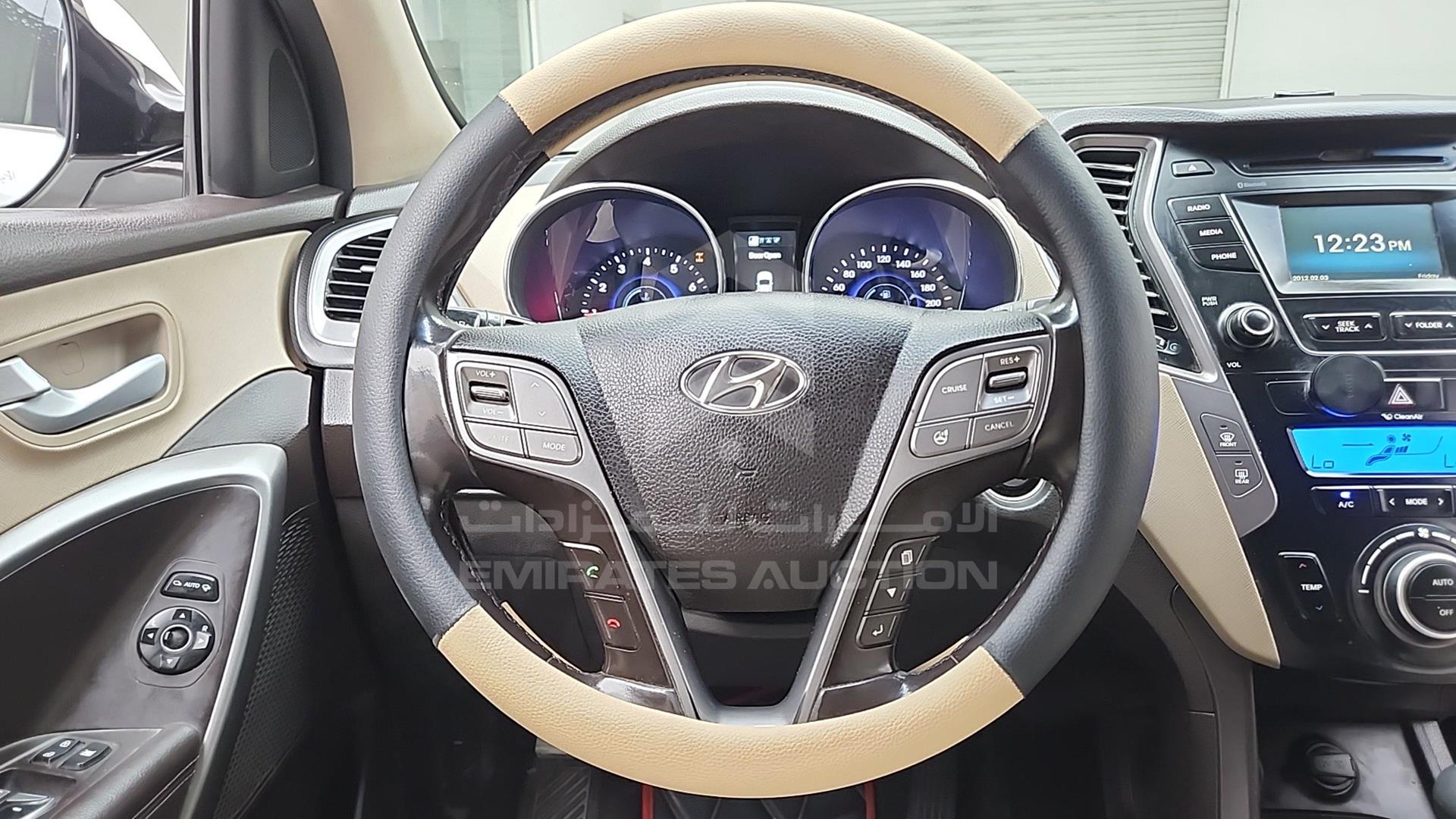 2016 HYUNDAI SANTA FE VIN: KMHSU81E7GU467114