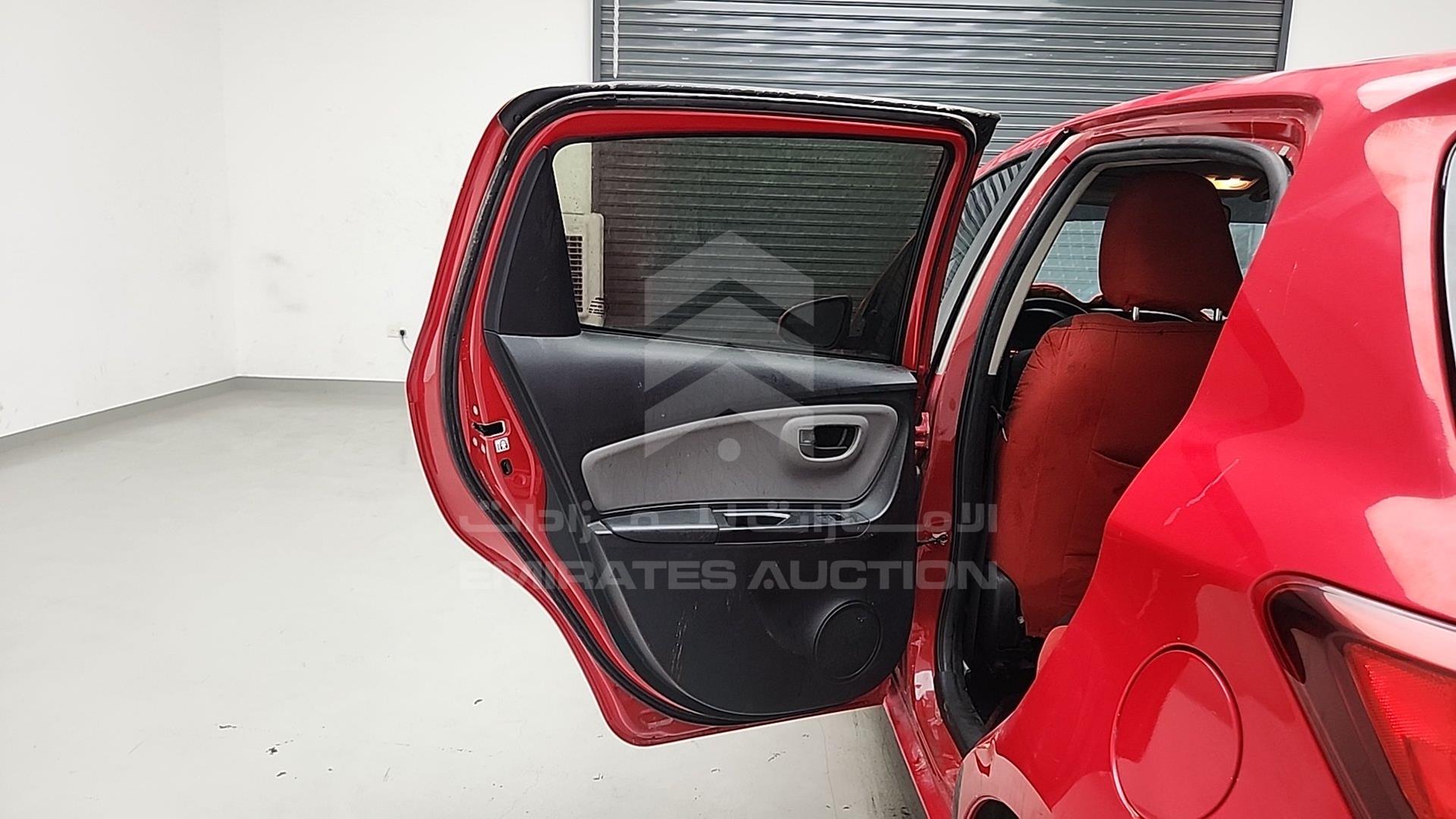 2015 TOYOTA YARIS VIN: VNKKTUD33FA028784