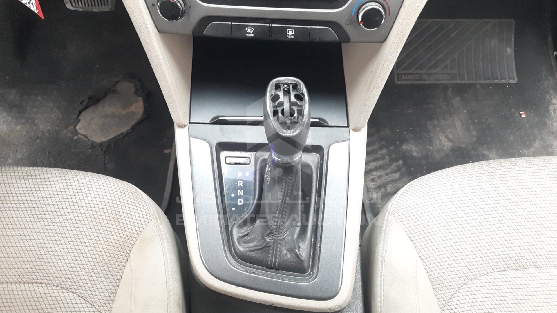 2017 HYUNDAI ELANTRA VIN: KMHD741C1HU128759