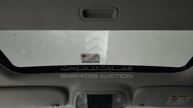 1C4SDJDTXFC864276 Auction: EmiratesAuction Lot: 405557 1C4SDJDTXFC864276 Dodge Durango 2015 WHITE Photo 17