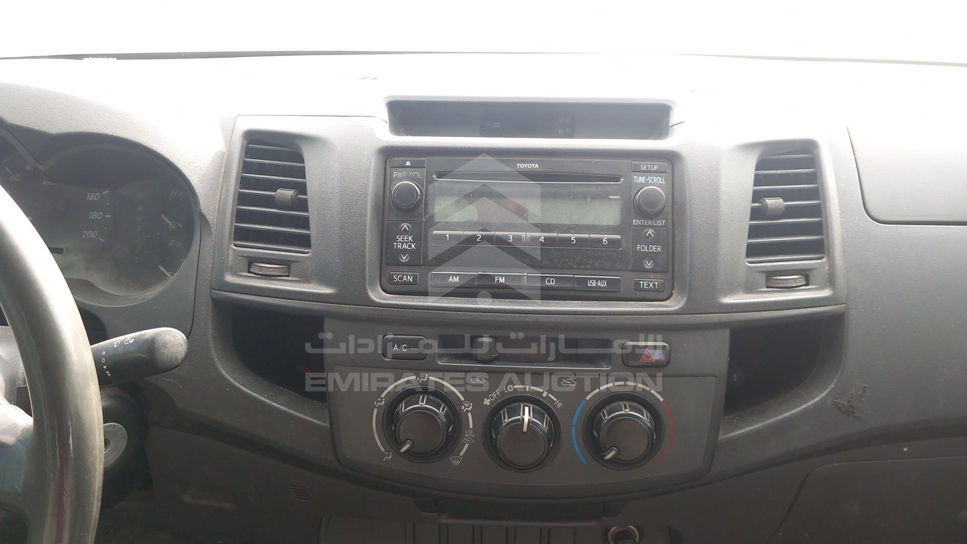 2013 TOYOTA HILUX VIN: MR0FX22G9D1367573