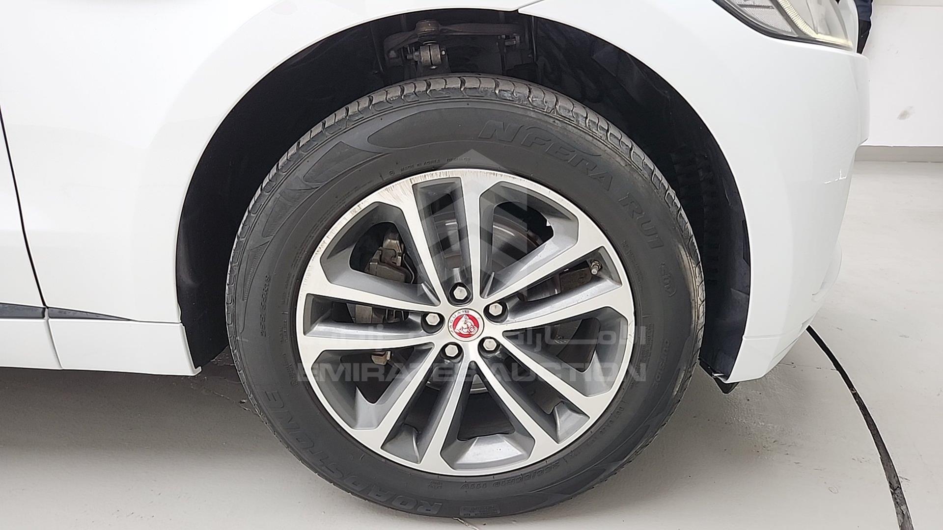 2018 JAGUAR F-PACE VIN: SADCA2BX3JA320008