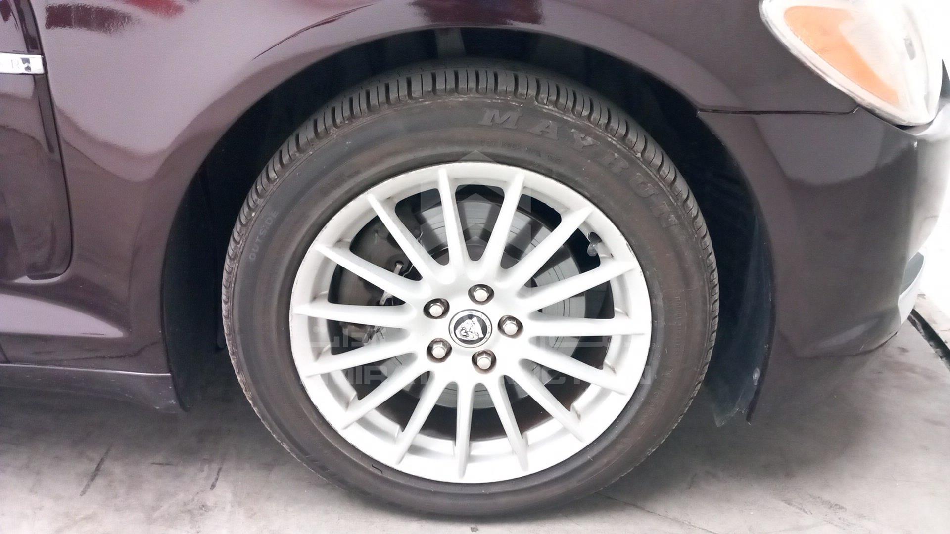 2011 JAGUAR XF VIN: SAJAA05D2BFS04944