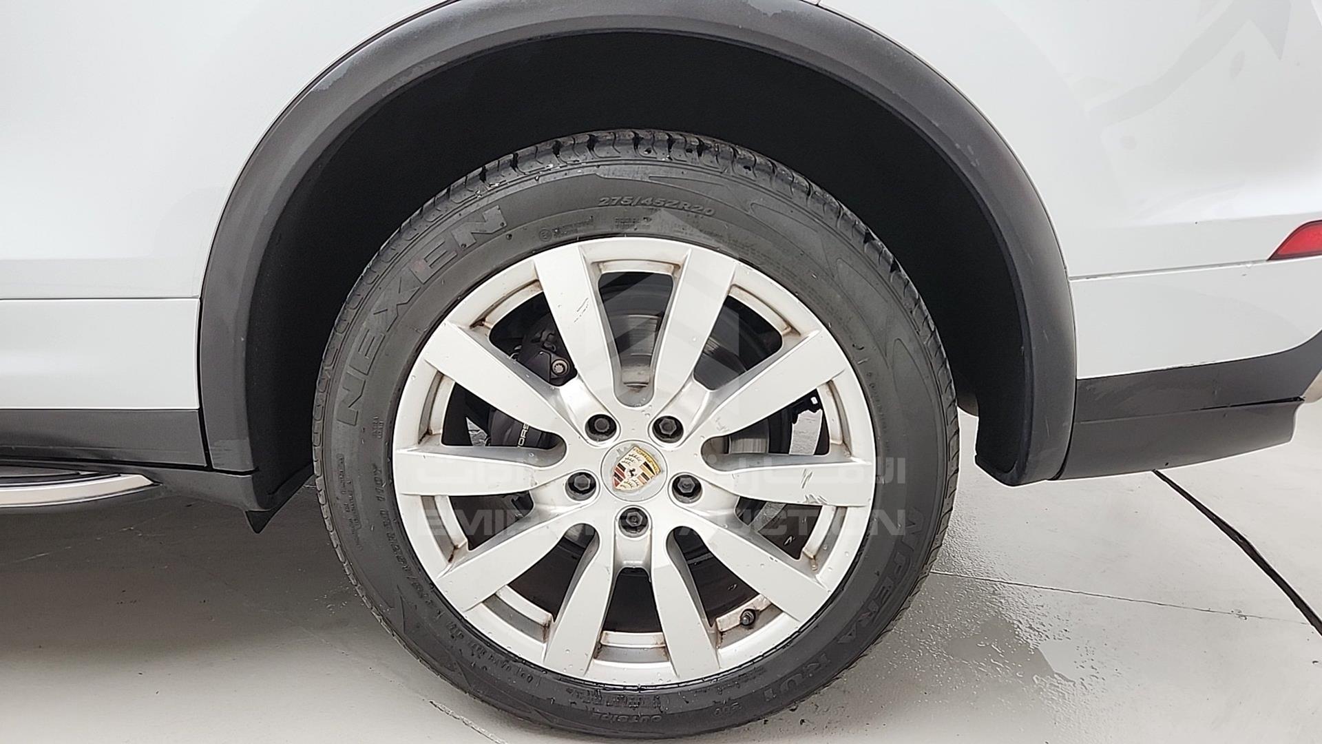 2016 PORSCHE CAYENNE VIN: WP1ZZZ92ZGLA03325