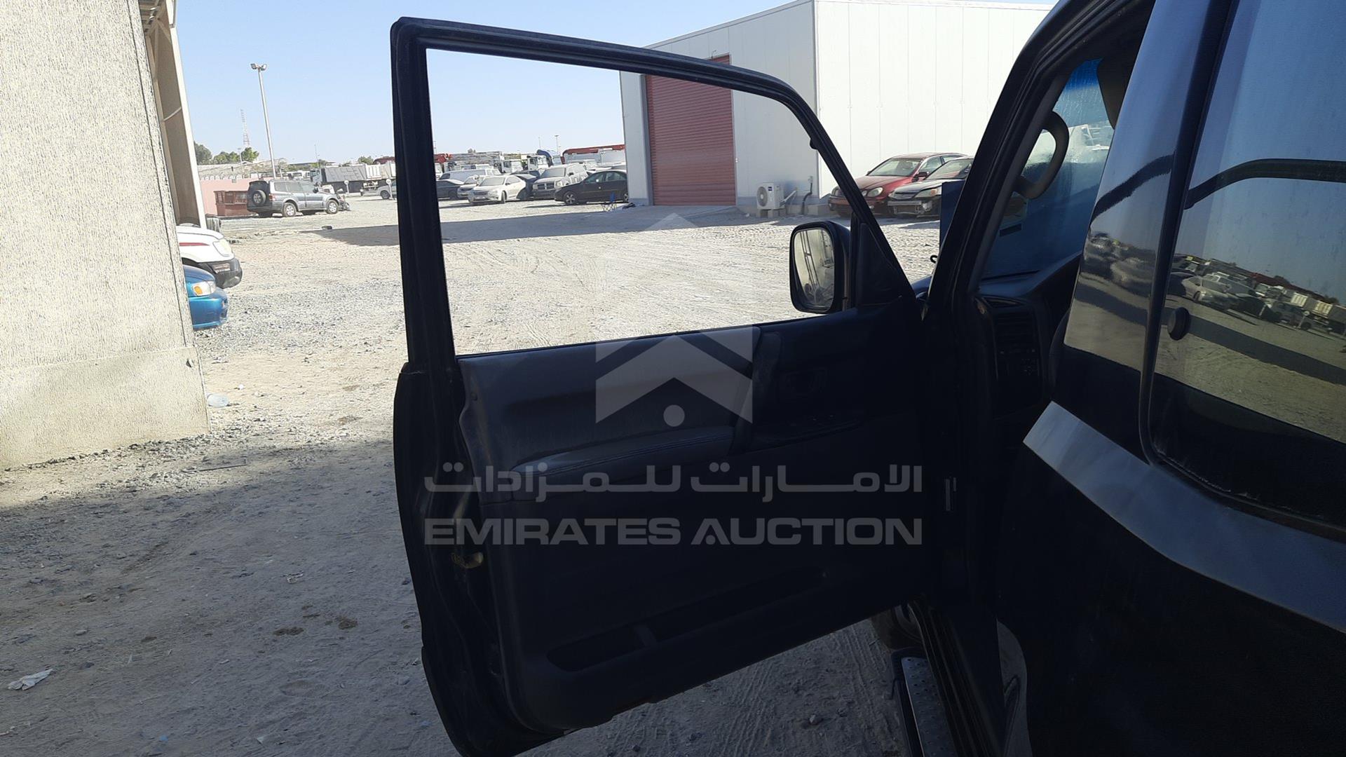 2002 MITSUBISHI PAJERO VIN: JMYMYV65W2J709013