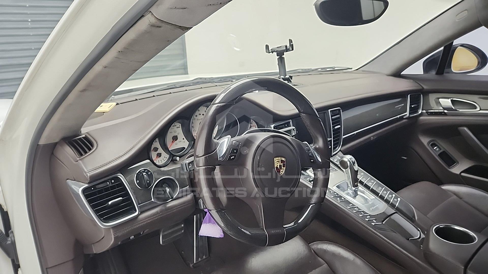 2011 PORSCHE PANAMERA VIN: WP0ZZZ97ZBL080132
