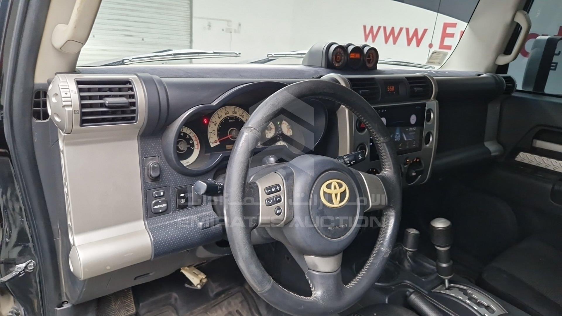 2008 TOYOTA FJ CRUISER VIN: JTEBU11F28K028254
