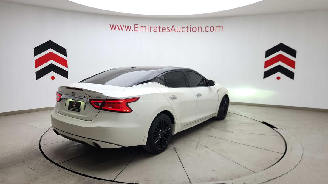 2016 Nissan Maxima — Rear Right Angle — Photo 11