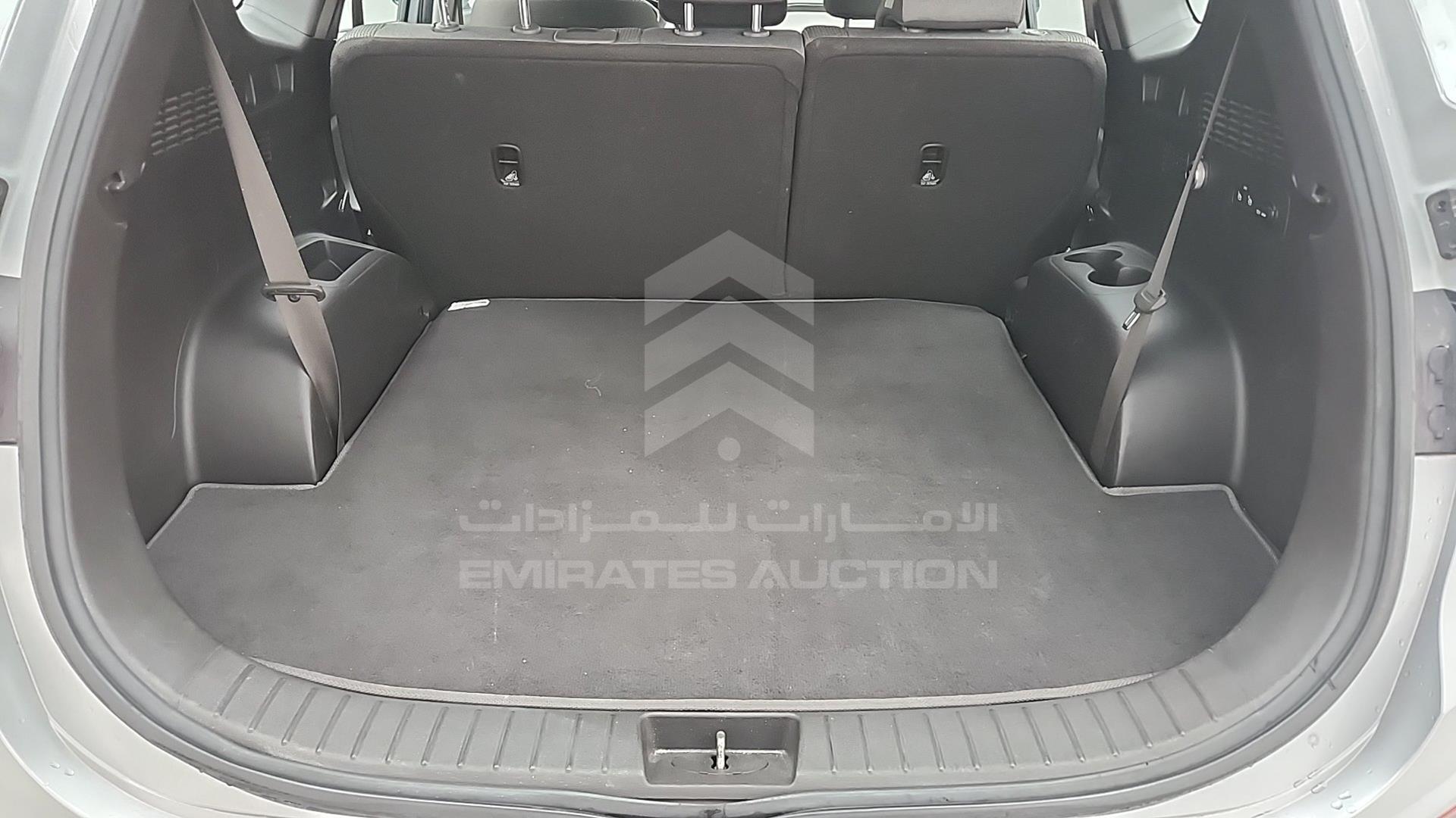 2019 HYUNDAI SANTA FE VIN: KMHS281D3KU077908