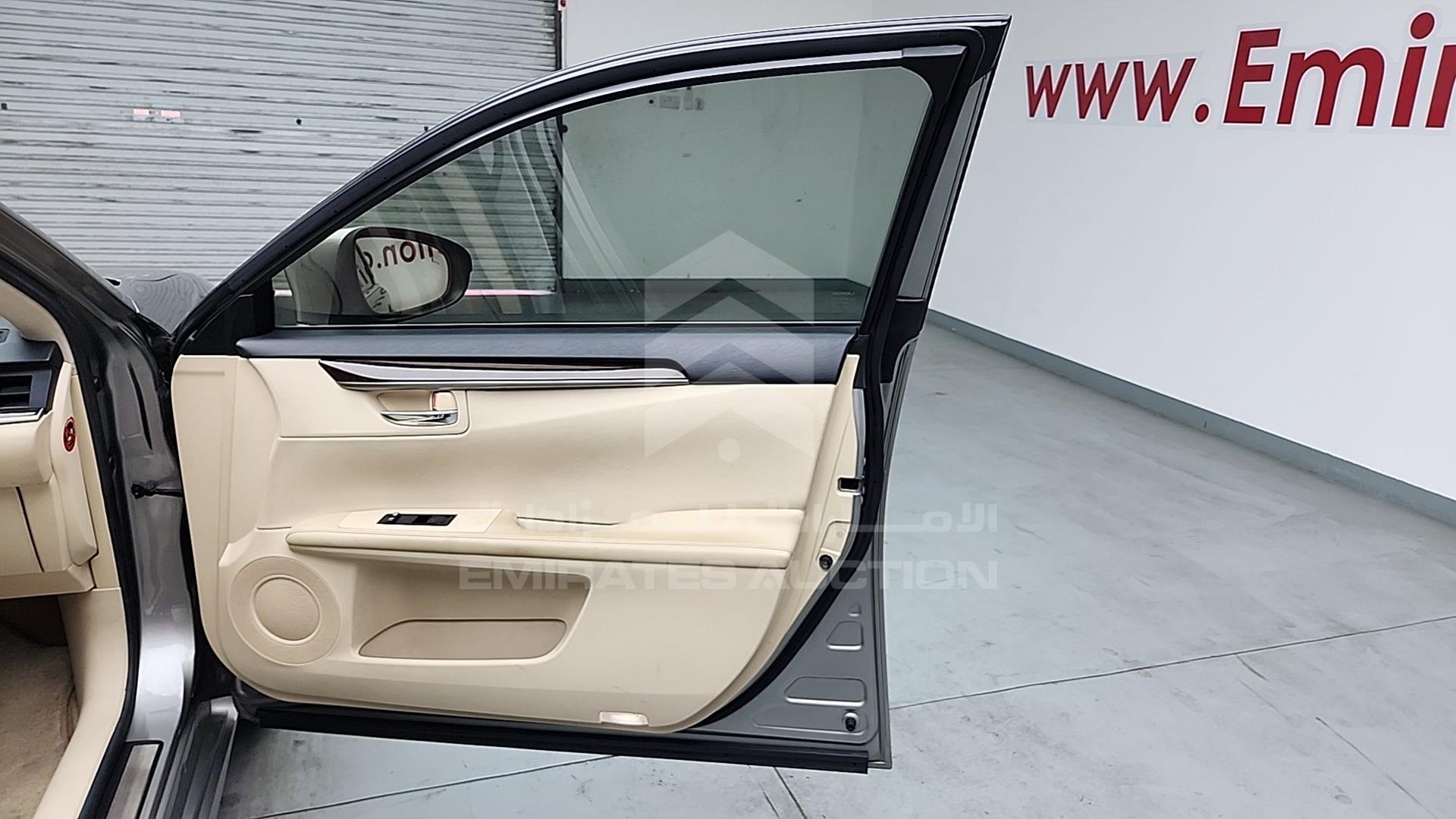 2015 LEXUS ES 350 VIN: JTHBK1GG4F2170952