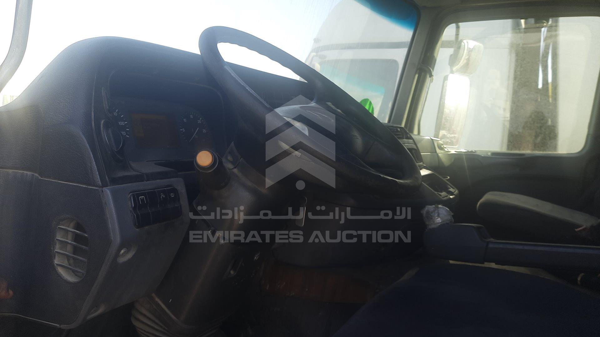 2008 MERCEDES ACTROS VIN: WDAKHCAA88L280323