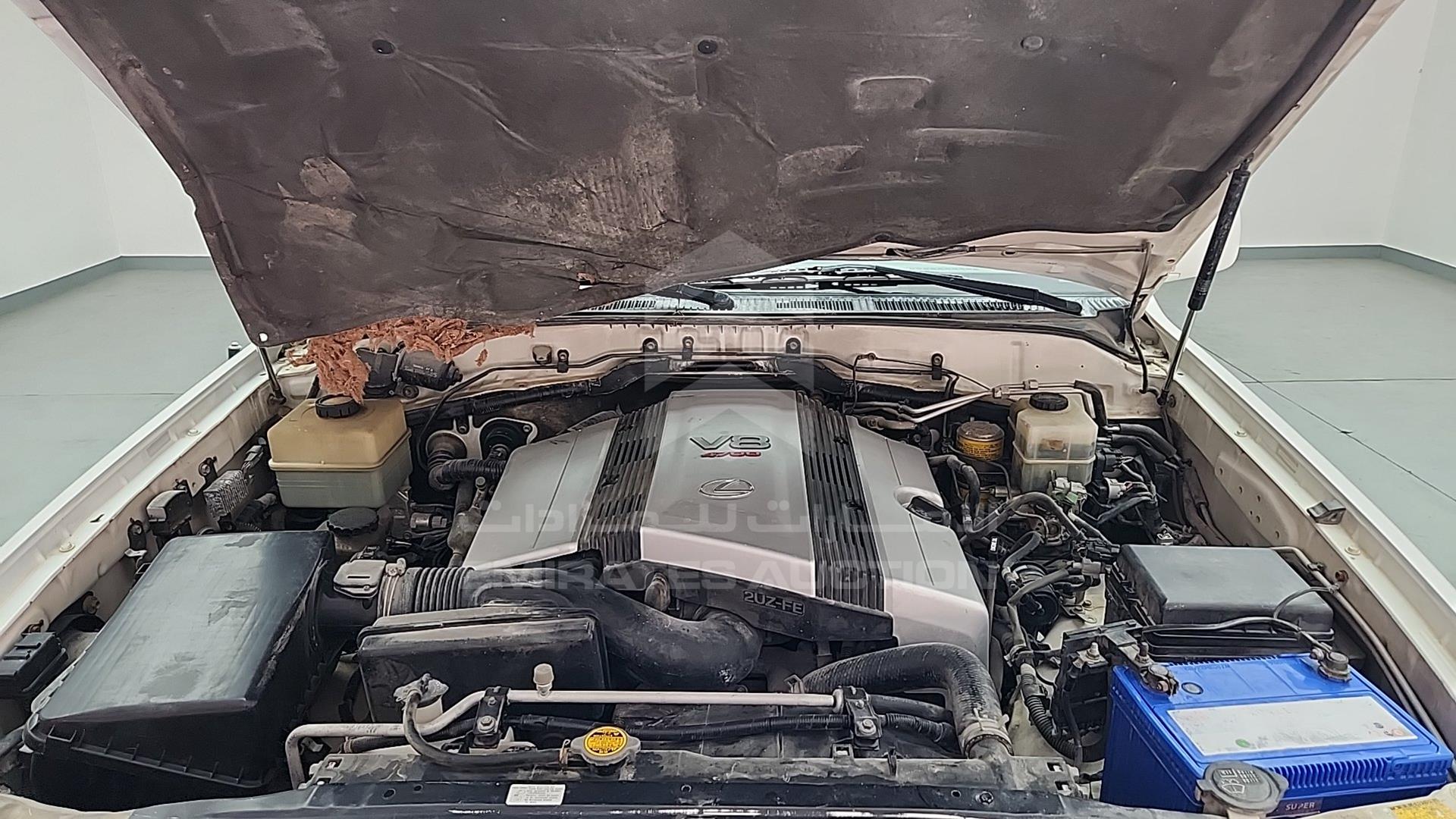 2005 LEXUS LX 470 VIN: JTJHT00W154003131