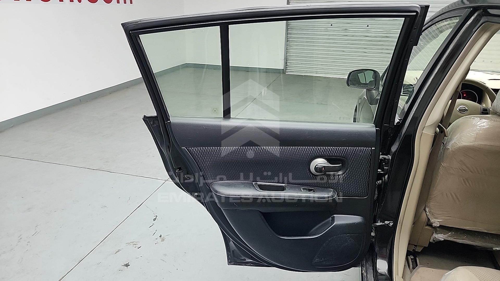 2011 NISSAN TIIDA VIN: 3N1BC1C73BL386856