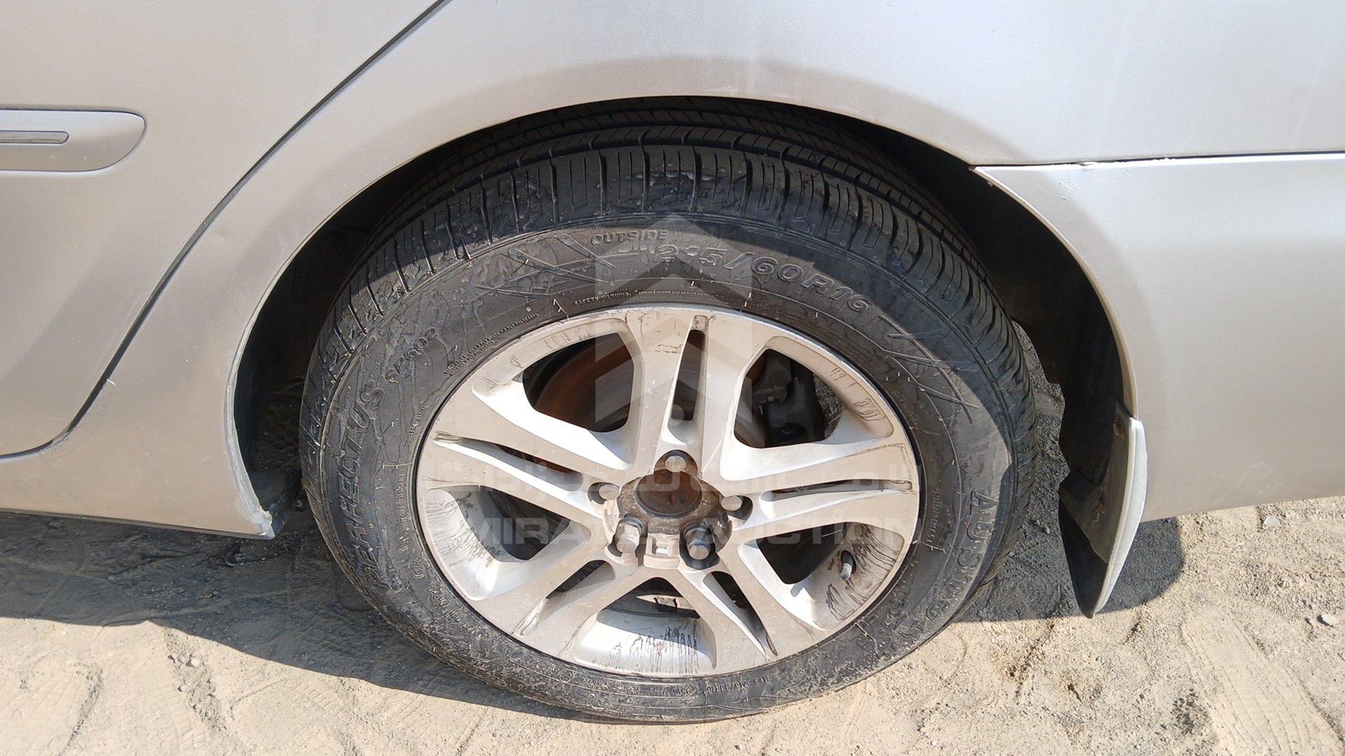 2005 TOYOTA CAMRY VIN: 6T1BE32K85X480443